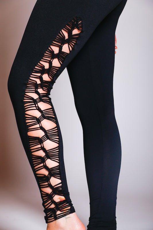 Brío Soul Apparel - Black & Black Macramé Yoga Leggings